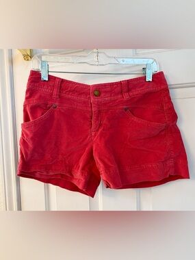 Athleta Women’s Pink Corduroy Shorts